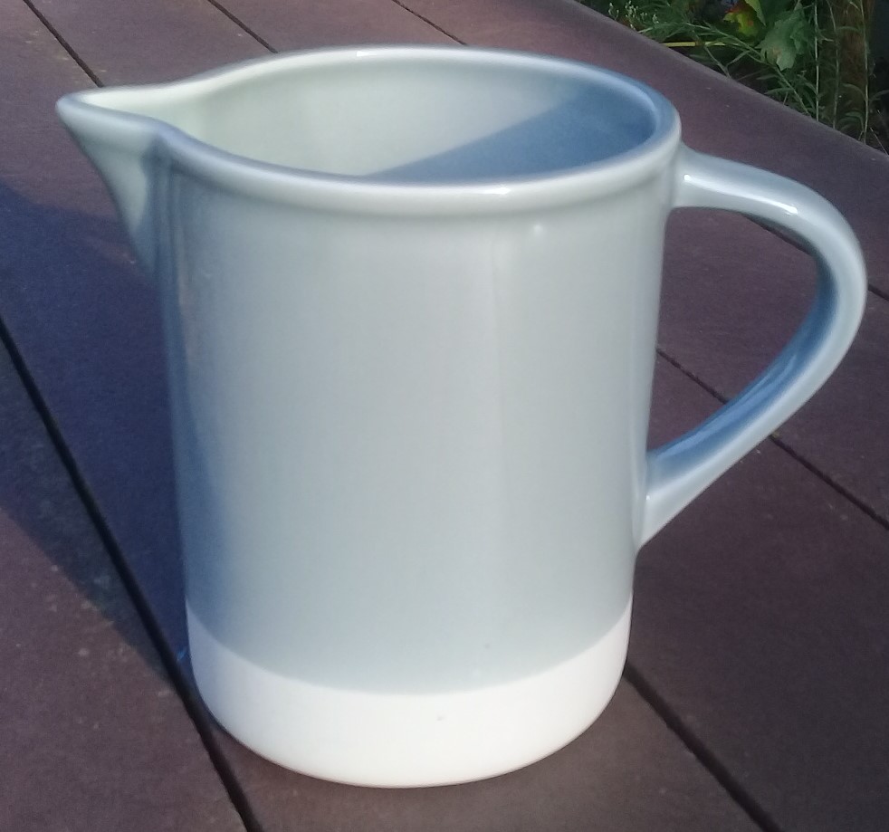 Pichet "Cantine", Terre cuite en céramique par Jars, à Anneyron, Drôme